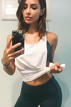 Michele Maturo - glamour selfie