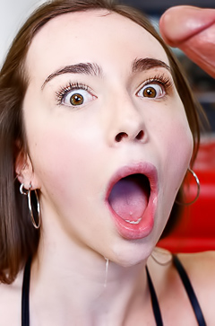 Tess Thompson Squeals Truth While Fucking His Throat